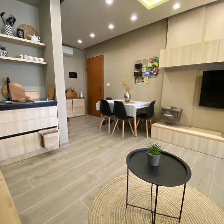 Qerret Boutique Golem (Tirana)